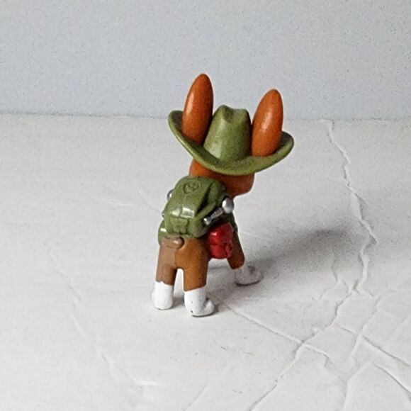 Rare Paw Patrol Figure Tracker Chihuahua Jungle 2.5" PVC Figure Spin Master Toy - Picture 2 of 4